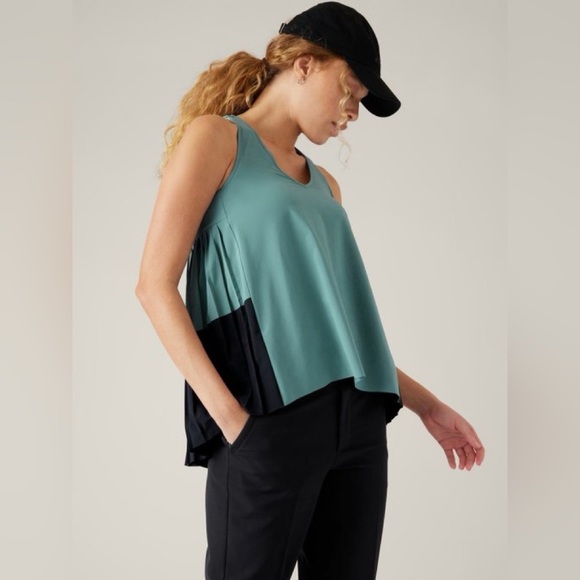 NWT! Athleta Deep Ocean Teal Swing Forward Pleated Tank - Multiple 🧡 - Picture 2 of 6